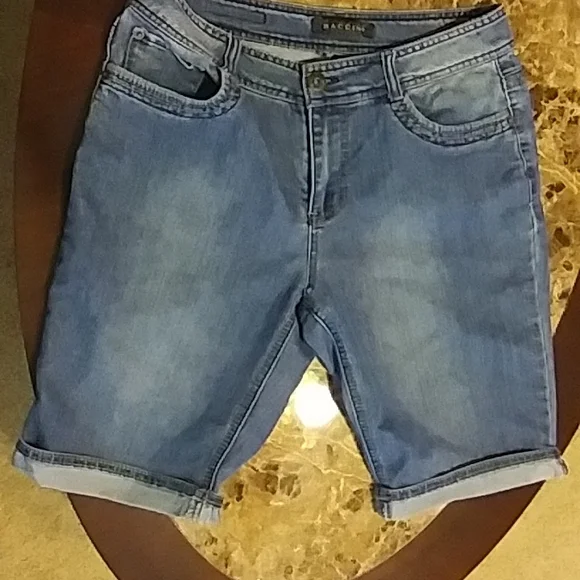 Baccini Bermuda Denim Shorts - Picture 2 of 11